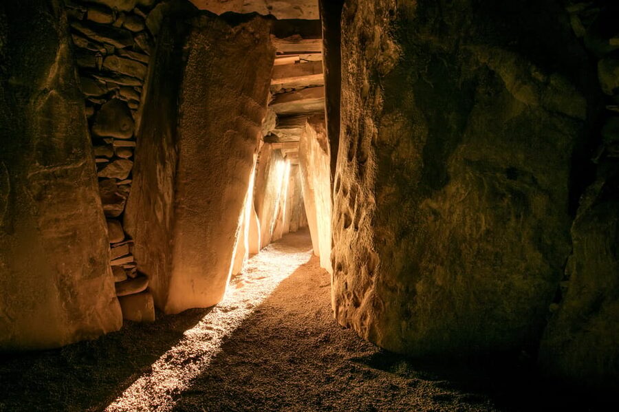 Dublin: Private Boyne Valley and Trim Castle Day Tour - A private minivan makes the route easier