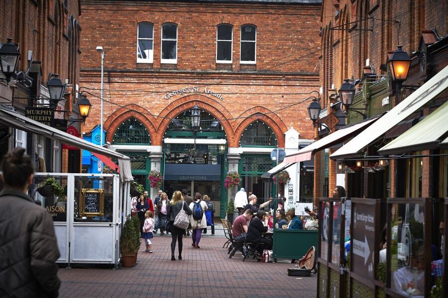 Dublin: Private City Tour in German - A Dublin tour built around your interests