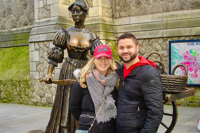 Dublin Private Custom Tour, Off-The-Beaten-Path in Temple Bar with a Local - The historic pub stop and the value of shared time