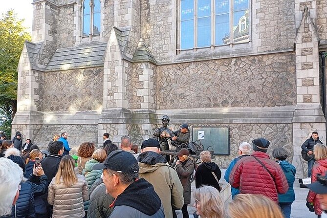 Dublin Private Walking Tour | 3 hour Highlights & Hidden Gems - Trinity College, College Green, and the old Parliament