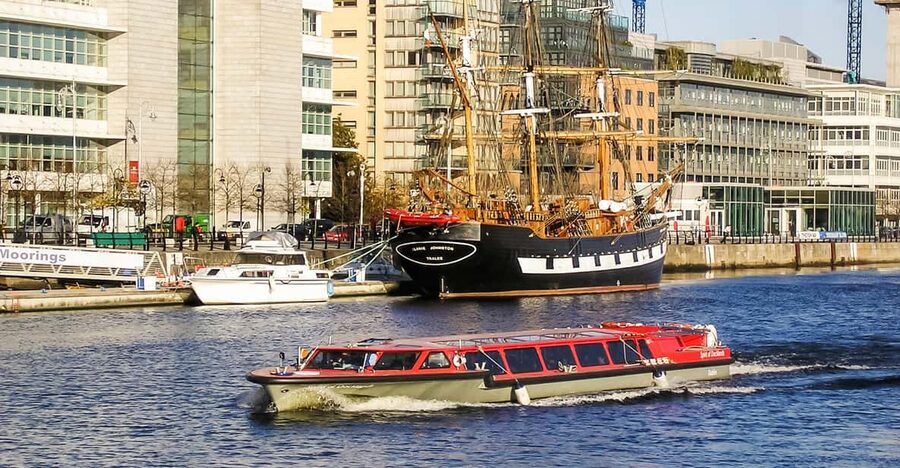 Dublin: River Liffey Sightseeing Cruise - Where the city meets the sea
