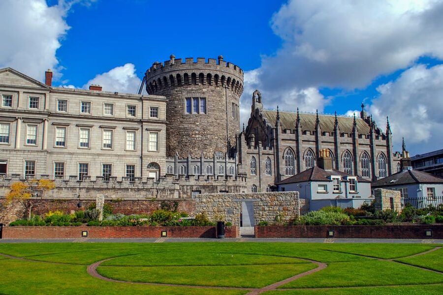 Dublin: St Patrick's, Book of Kells, and Dublin Castle Tour - Starting at St Patrick’s Park