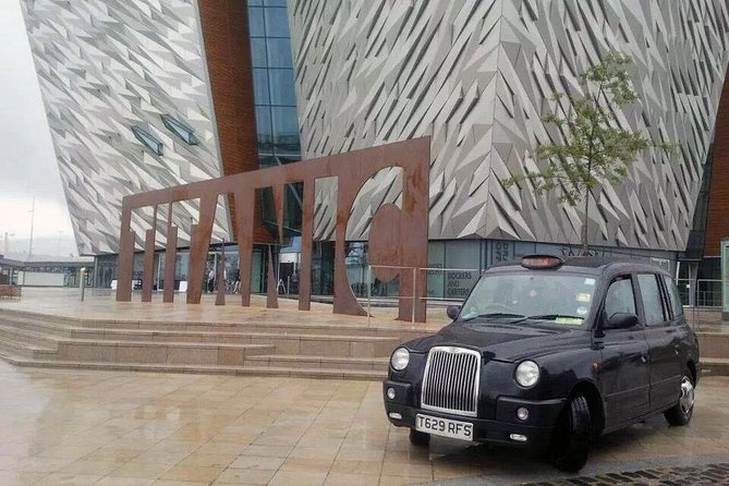 Dublin to Belfast Black Cab, Dunluce Castle and Giant's Causeway - Dunluce Castle on the cliff edge