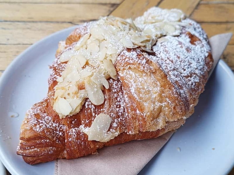 Dublin: Walking Tour for Foodies with Tastings - The guide can make or break the afternoon