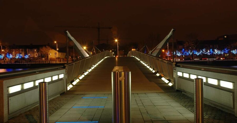 Dublin Welcome Tour: Private Tour with a Local - Meeting Manon or Elisabeth