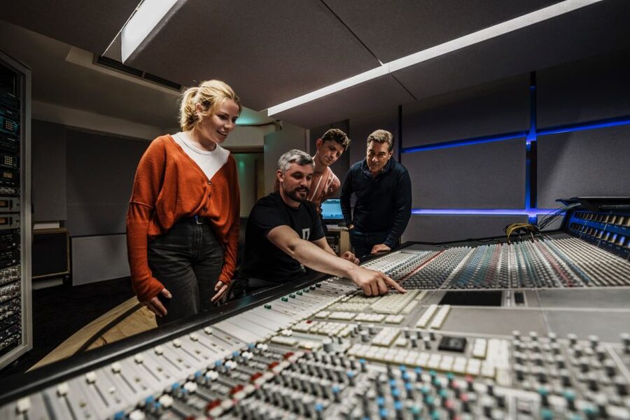 Dublin: Windmill Lane Recording Studios Tour - Hearing the recording process in real time