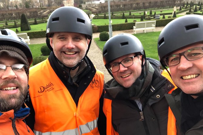 E-Bike & Bike Tour with a Local Guide in Dublin - Christ Church Cathedral and the final stretch