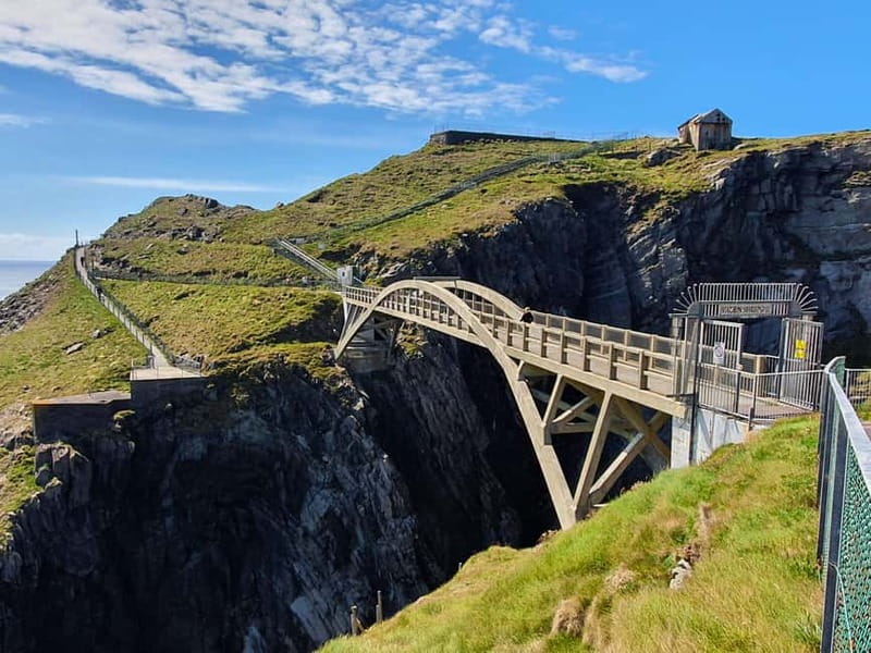From Cork: West Cork to Mizen Head Guided Full Day Tour - Bantry, a town break with time to wander