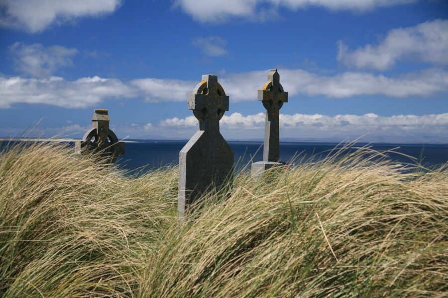 From Doolin: Day Trip to Inisheer with Bike or Bus Tour - Your free time: pub, beach, or playground