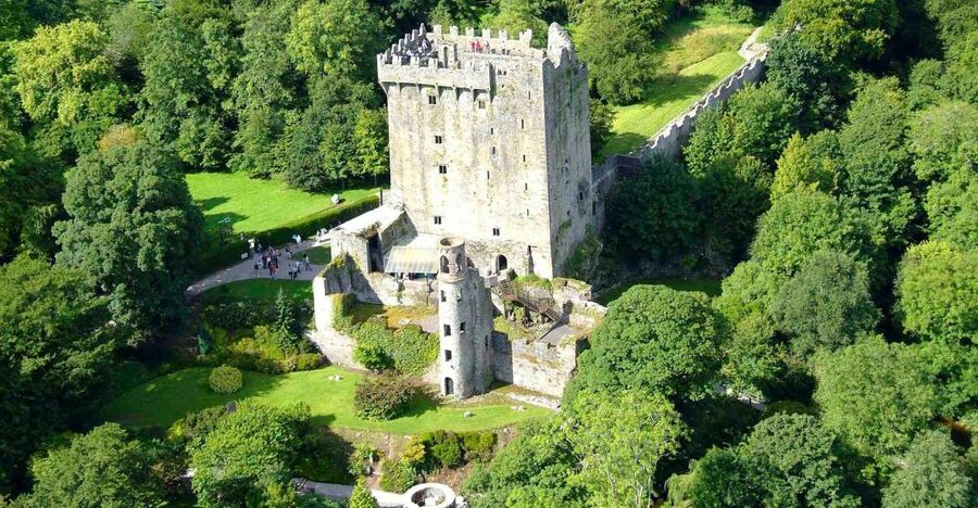 From Dublin: 2-Day Cork, Blarney Castle & Ring of Kerry Tour - Blarney Castle and the famous stone