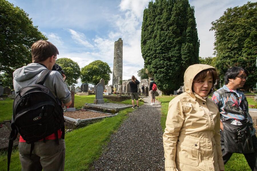 From Dublin: Celtic Boyne Valley and Ancient Sites Tour - Hill of Tara: Ireland’s old royal center
