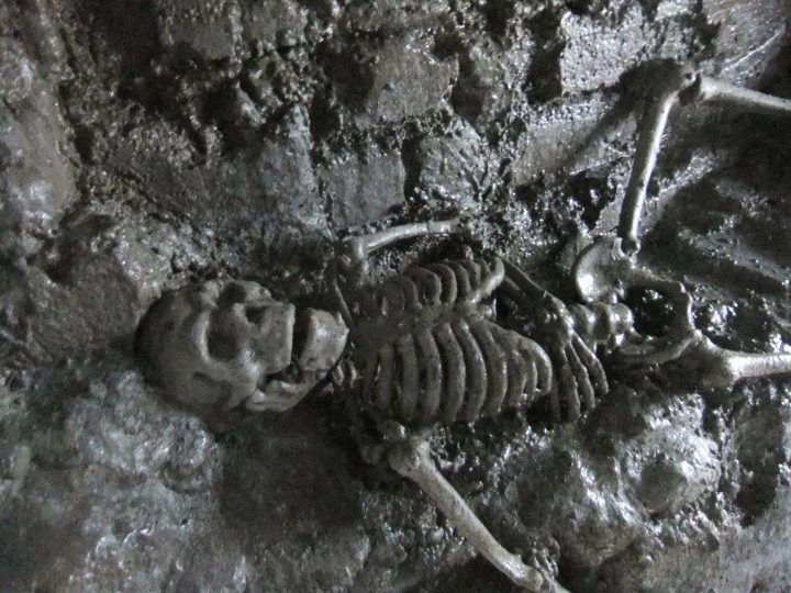 From Dublin: Gravedigger Ghost Bus Tour - St. Audoen’s Church, Dublin’s so-called hell