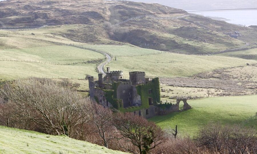 From Galway: Connemara and Kylemore Abbey Day Tour - Clifden, the 30-minute town break