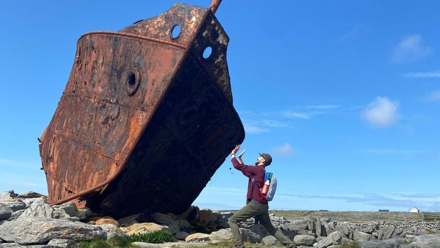 From Galway: Day Trip to Inisheer with Bike or Bus Tour - Guide quality and the small-group advantage