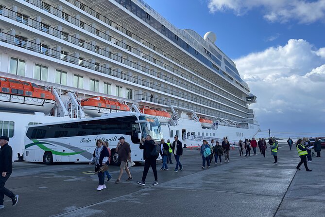 Full-Day Shore Excursion for cruise ships to Killybegs, Donegal - The lunch stop and the Irish music