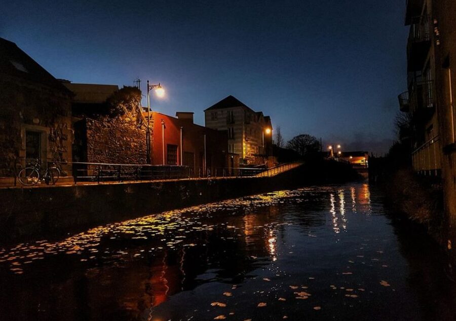 Galway: Dark History Guided City Walking Tour - Who should book this Galway night walk?