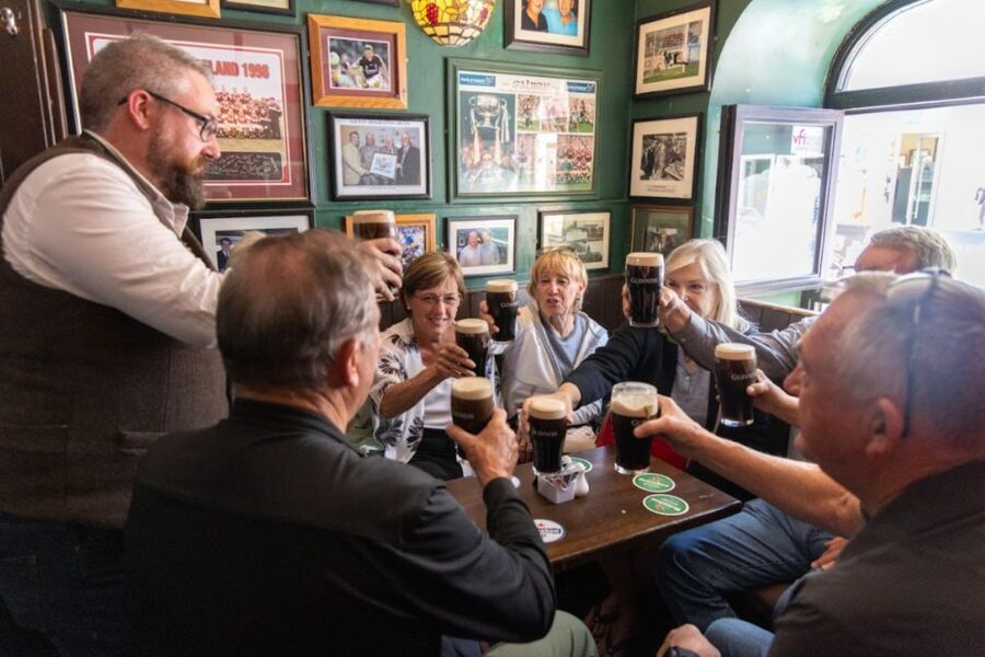 Galway: Food and Culture Walking Tour with Tastings - Traditional dishes and modern Irish drinks