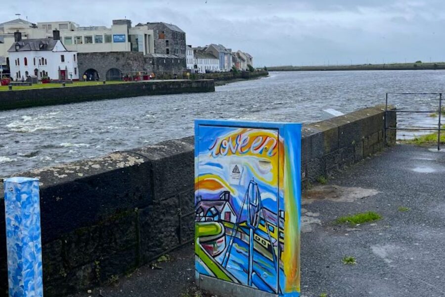 Galway: Welcome to Galway Walking Tour - Starting in Eyre Square, Galway’s natural meeting place