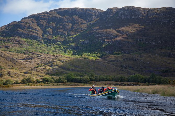 Gap of Dunloe Tour (Boat & Bus) - The 1.5-hour boat ride through Killarney National Park