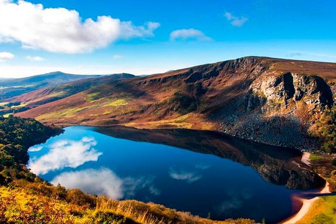 Glendalough & Wicklow Mountains Half Day Morning Tour from Dublin - The drive south through Sugar Loaf and Roundwood