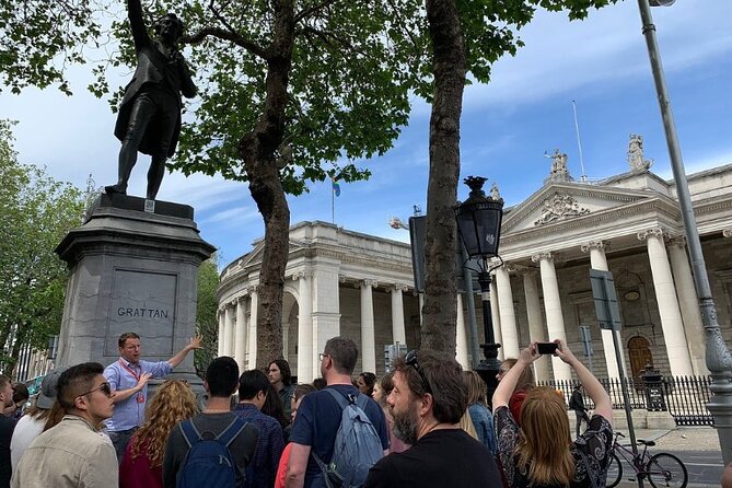 Highlights of Dublin Private Walking Tour with Guide - Molly Malone, Dublin’s famous shellfish seller
