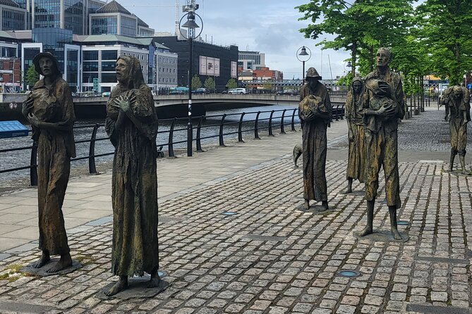 Historical Walking Tour of Dublin - Donal’s style: humor, questions, and pub advice