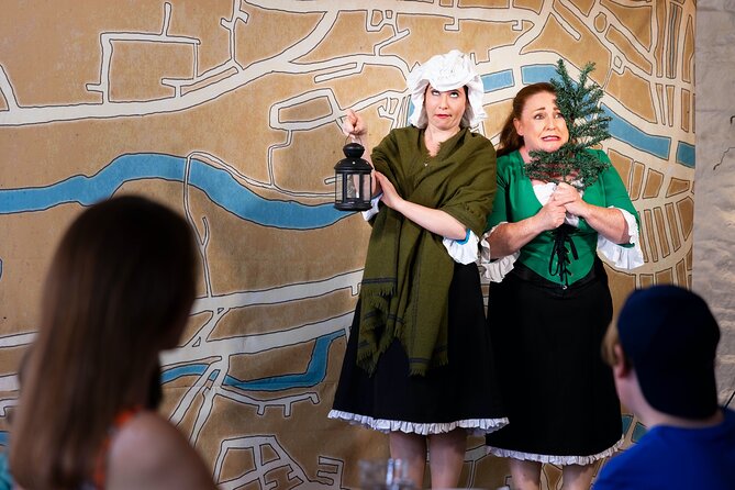 Hysterical Histories Cork Dinner Theatre Show - Dinner Arrives in the Middle of the Performance