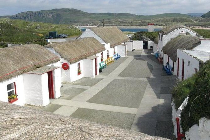 Inishowen Peninsula Tour - Grianan of Aileach: a powerful start above Donegal