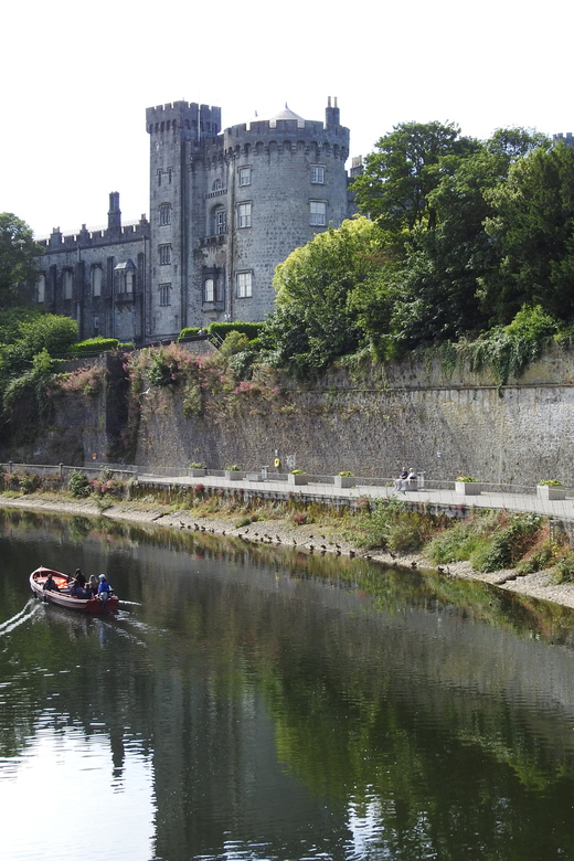Kilkenny: Guided City Boat Tour with Kilkenny Castle Views - Heading upstream toward Kilkenny’s old landmarks