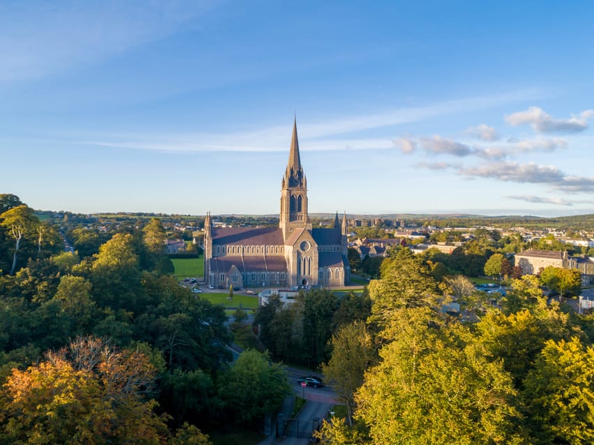 Killarney: Jaunting Car Tour with Afternoon Tea - Guides, horses, and the human touch