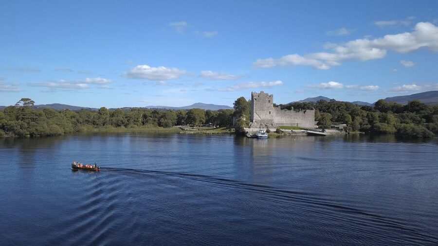 Killarney: Lakes of Killarney Boat Tour with Transfer - Two classic Killarney sights in one half-day