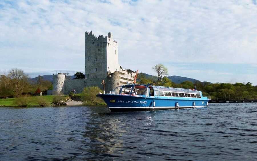 Lakes of Killarney: Boat Cruise - Views toward Carrauntoohil and the MacGillycuddy Reeks