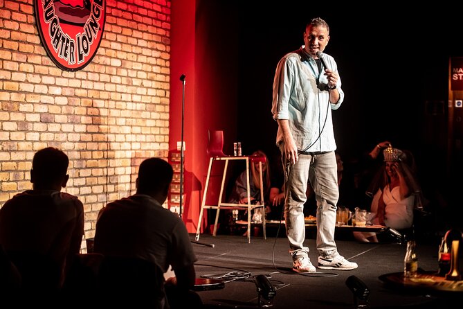 Laughter Lounge Ticket - Ireland's Biggest Comedy Club - The 7pm arrival: free drink, waiting time, and seating