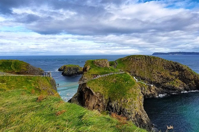 Northern Ireland Including Giant's Causeway Rail Tour from Dublin - Dunluce Castle in ten minutes