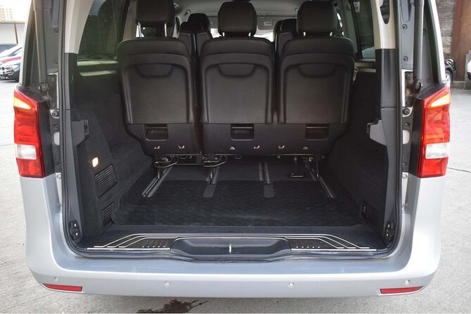 Private Dublin Airport Transfer to & from Belfast City - A private ride across the island