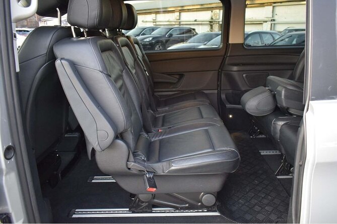 Private Dublin Airport Transfer to & from Belfast City - The two to three hour ride to Belfast