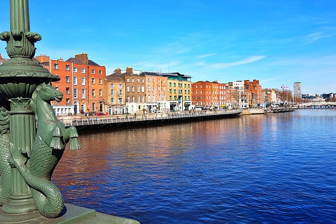 Private Dublin Sights and Pints (Walking Tour) - Walking through Dublin Castle’s courtyards