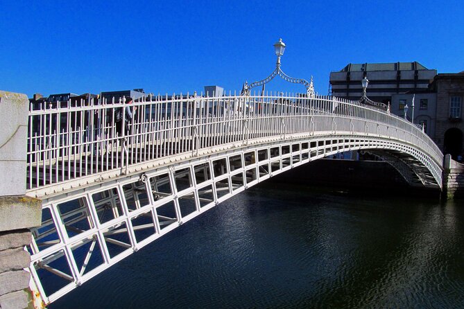 Private Fantastic Walking Tour of Dublin - O’Connell Street and the story of 1916