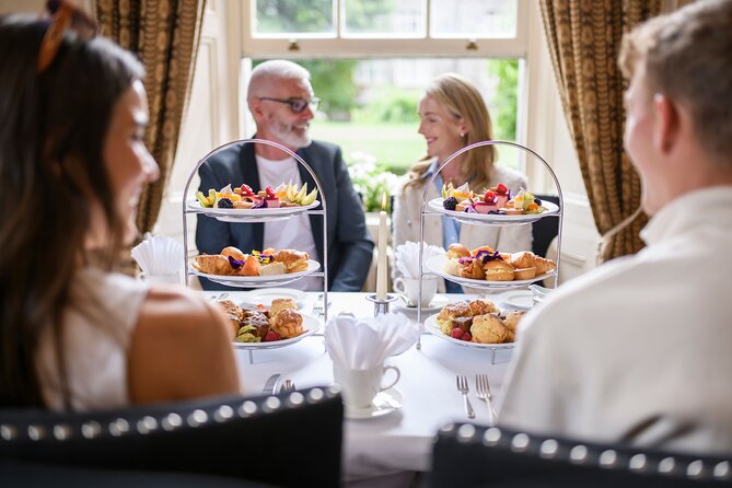 Private Jaunting Tour and Afternoon Tea in Killarney - Ross Castle and the fifteen-minute stop
