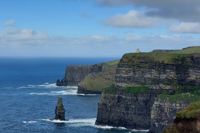 Private Limousine hire Cliffs of Moher Day Tour - Cliffs of Moher: Ireland’s grand Atlantic view