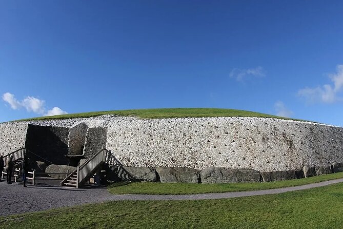 Private Luxury Tour of Newgrange and The Hill of Tara - Why Newgrange deserves the first two hours