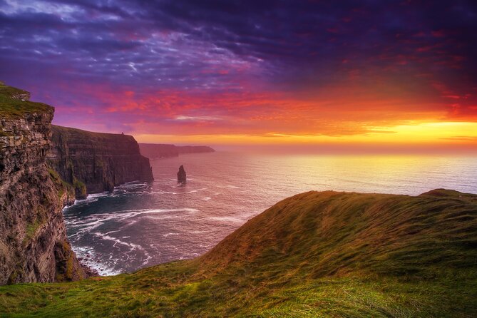 Private Luxury VIP Chauffeured Cliffs of Moher Tour from Dublin - Three hours above the Atlantic at the Cliffs of Moher