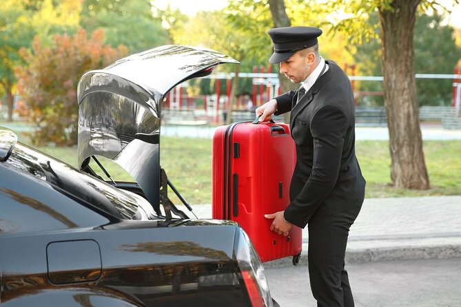 Private One-way Airport Transfer Dublin Airport To Dublin - A simple landing at Dublin Airport