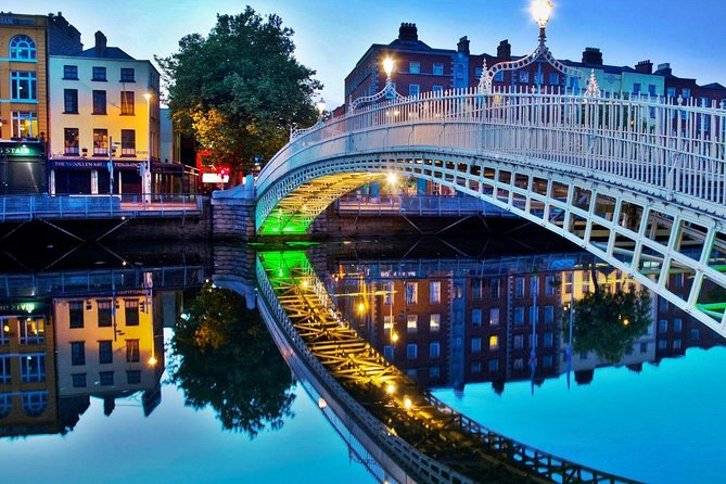 Private Transfer: Dublin Airport DUB to Dublin by Luxury Van - The driver can add local color