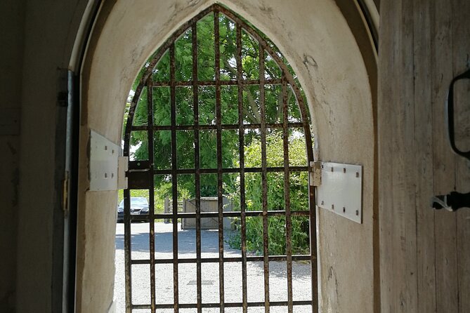 Private visit in an Irish Castle Home - What the private format adds