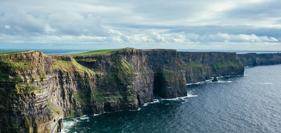 Rail Tour: The Cliffs of Moher & Bunratty Castle Tour - Lunch at a Doolin pub