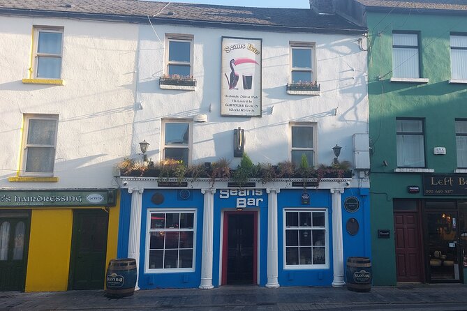 Sean's Bar, Athlone Castle and Clonmacnoise Monastery - What the chauffeur service really provides