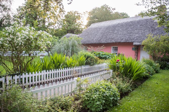 Skip the Line: Bunratty Castle and Folk Park Admission Ticket - Food, tea, shopping, and a well-timed pause