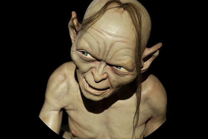 Skip the Line: The National Wax Museum Admission Ticket - Meeting Irish Writers, Scientists, and Musicians