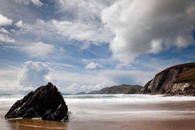 Slea Head Photo & Sightseeing Tour - Dunquin’s rocky shore and coastal path